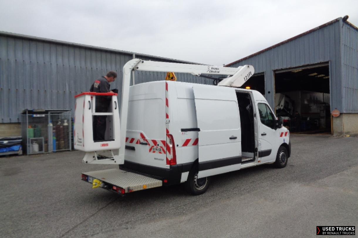 Renault Master
                                            125