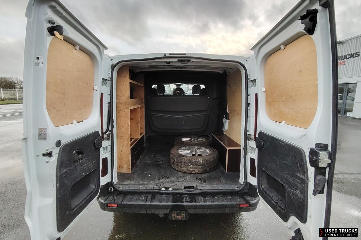 Nissan NV300 