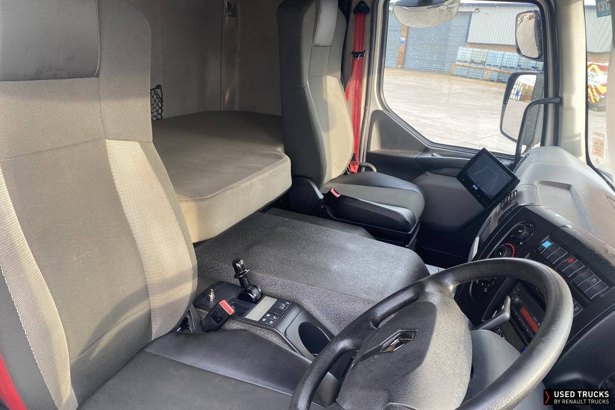 Renault Trucks D Wide 320