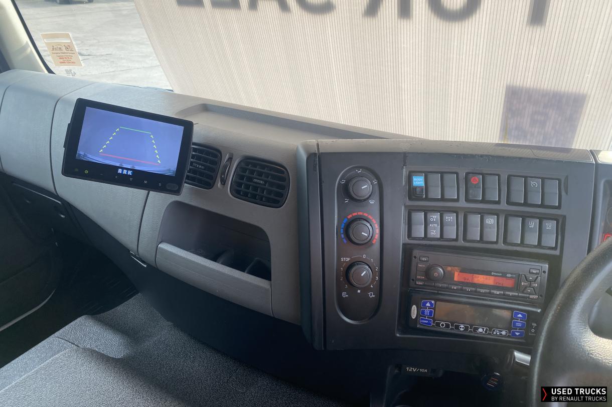 Renault Trucks D Wide 320