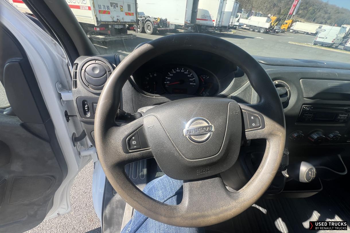 Nissan NV300 145