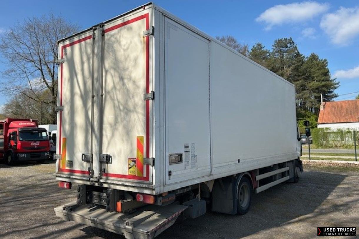 Renault Trucks D 240