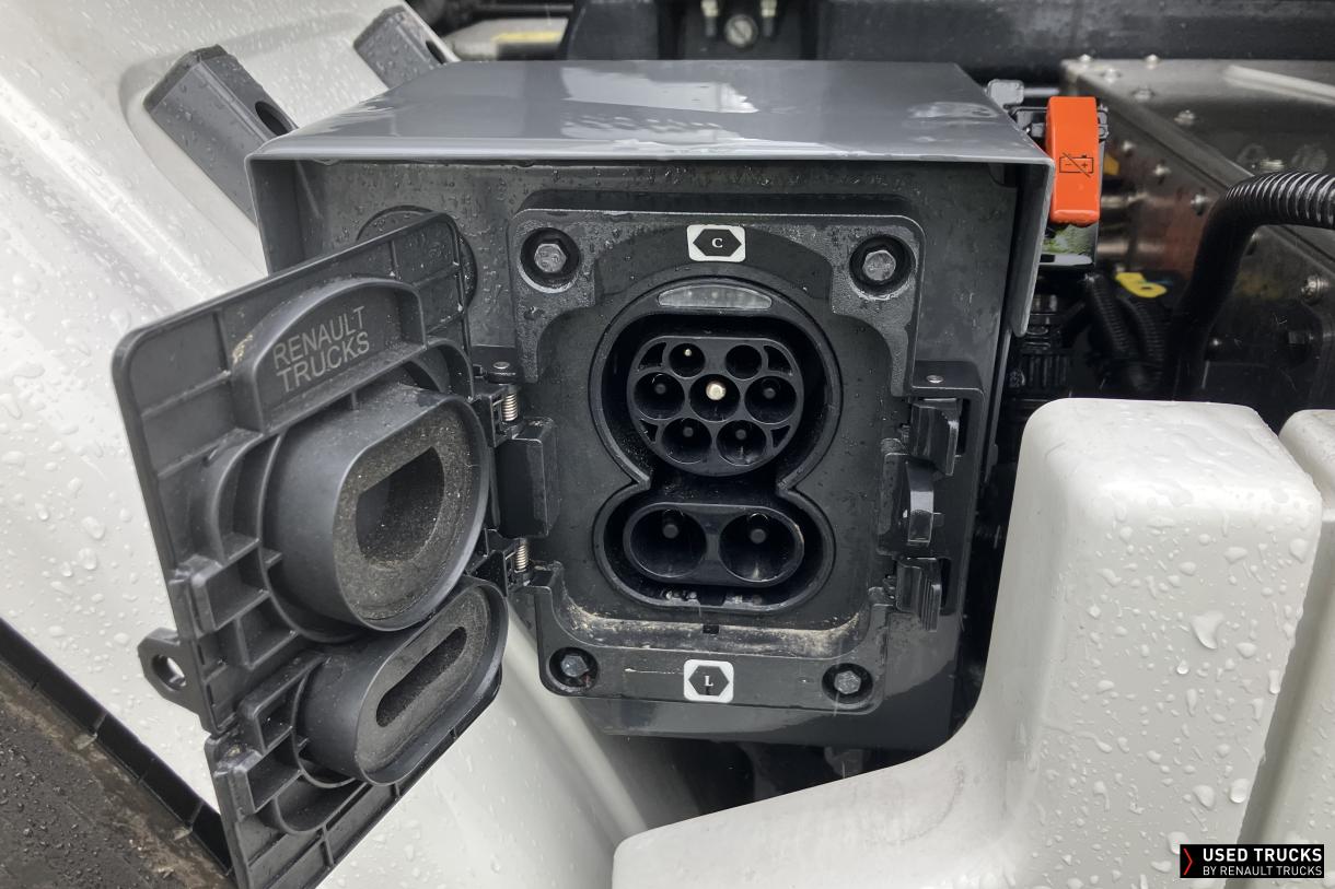 Renault Trucks D Wide 