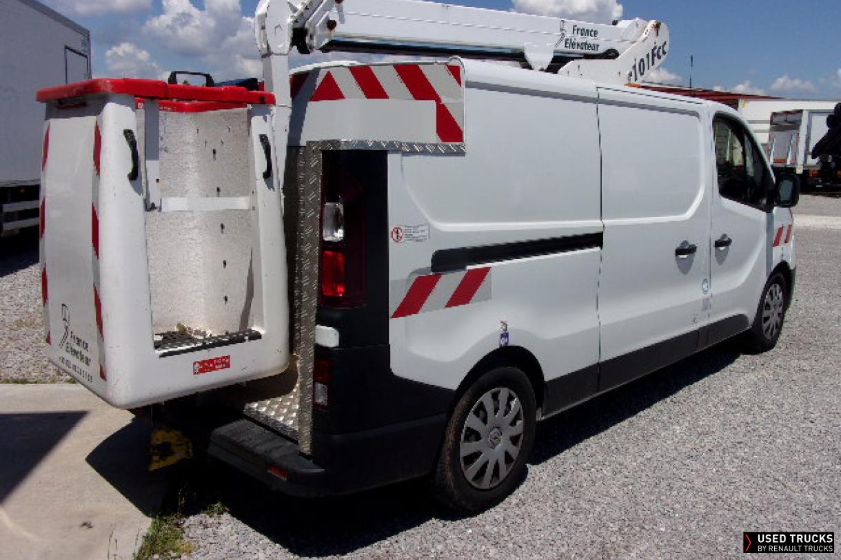 Renault Trucks Trafic 145