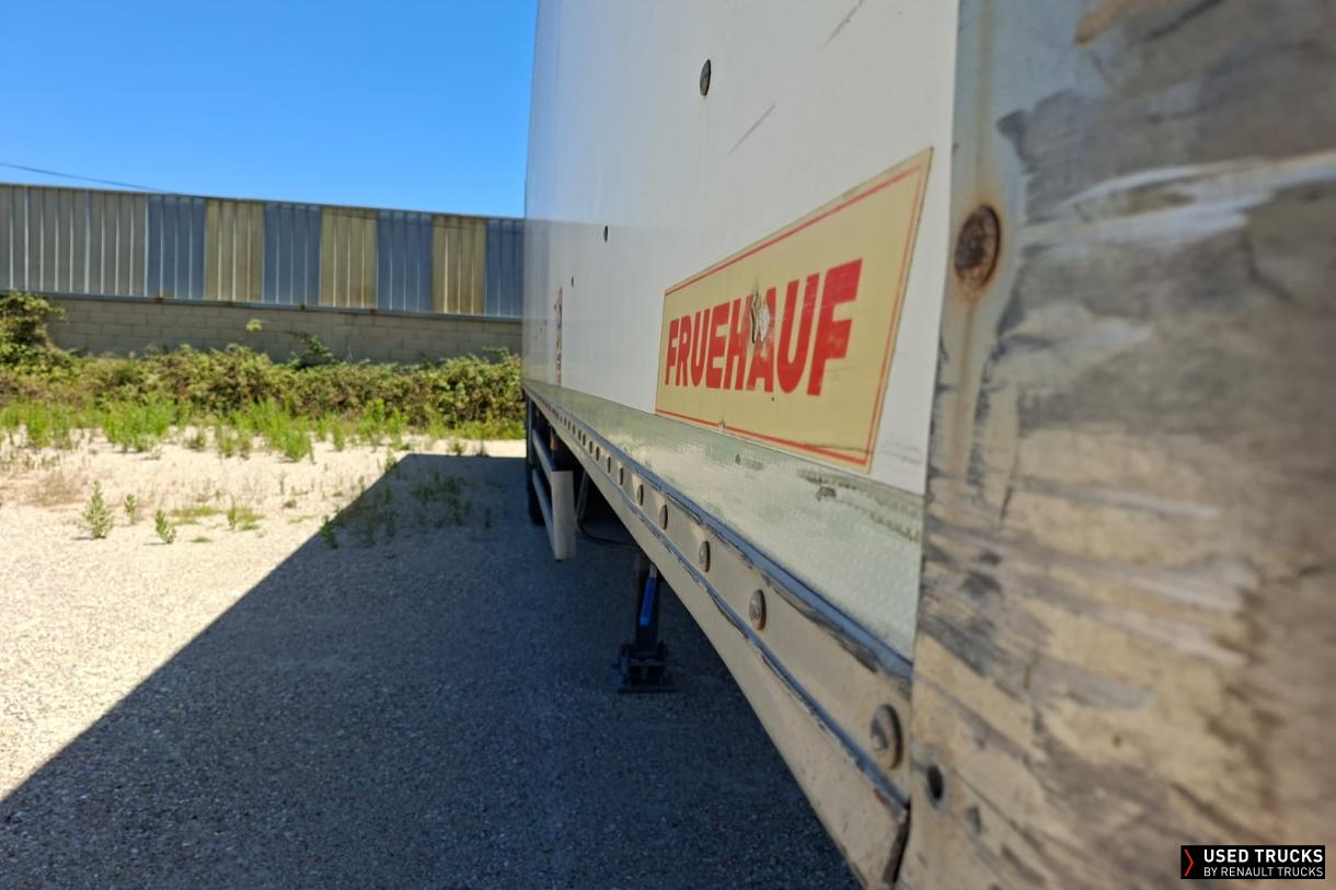 Fruehauf 3 essieux 
