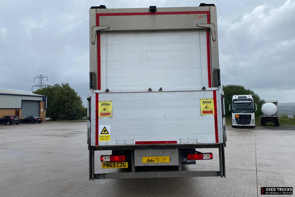 Renault Trucks D Wide 320