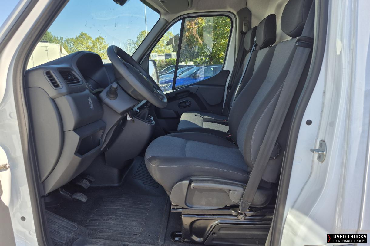 Renault Master 136