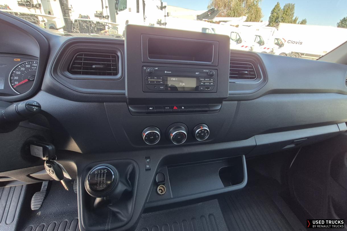 Renault Master 136