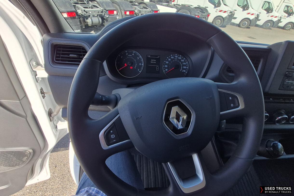 Renault Master 136