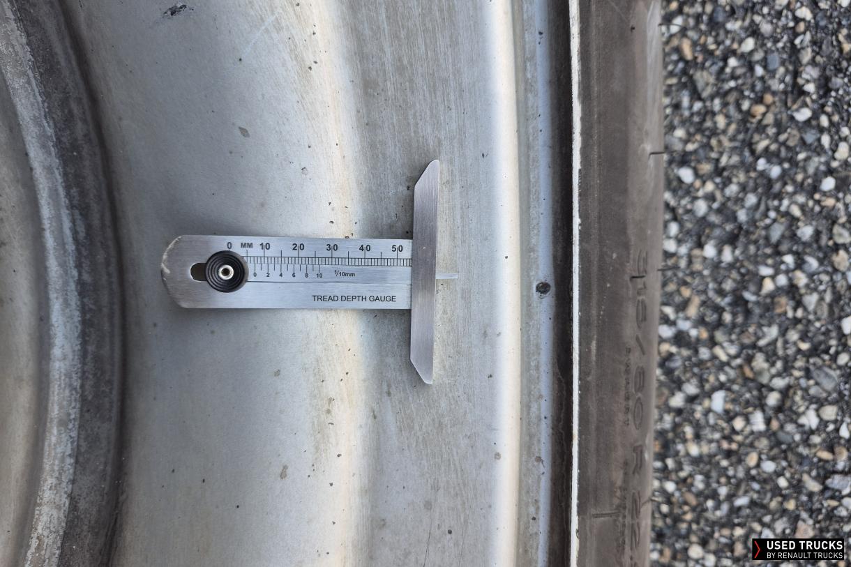 Renault Trucks D Wide 320