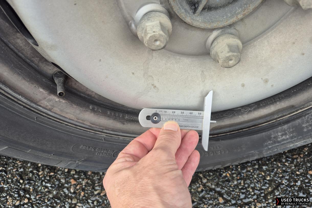 Renault Trucks Master 145