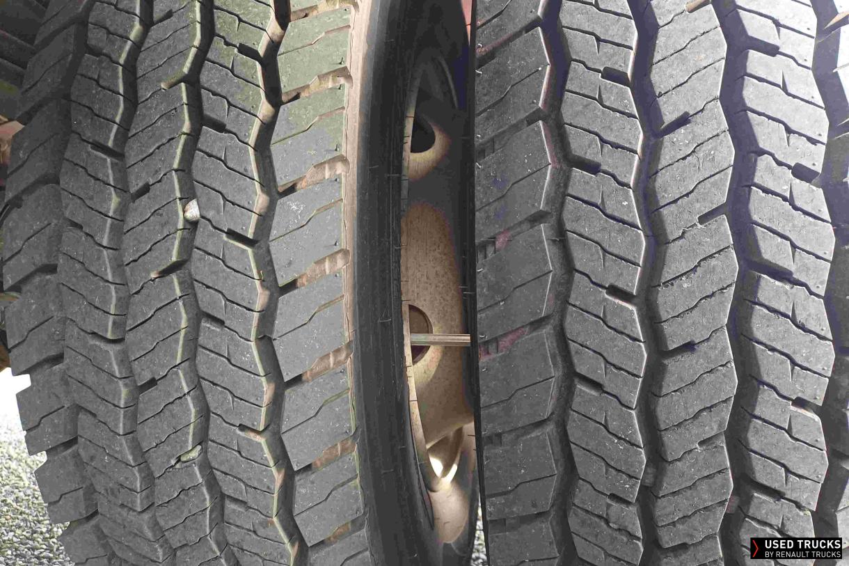 Renault Trucks Midliner 135