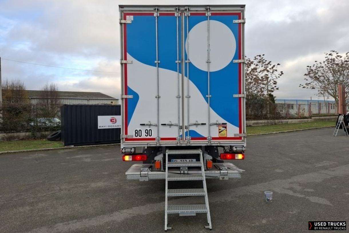 Renault Trucks D Wide 320