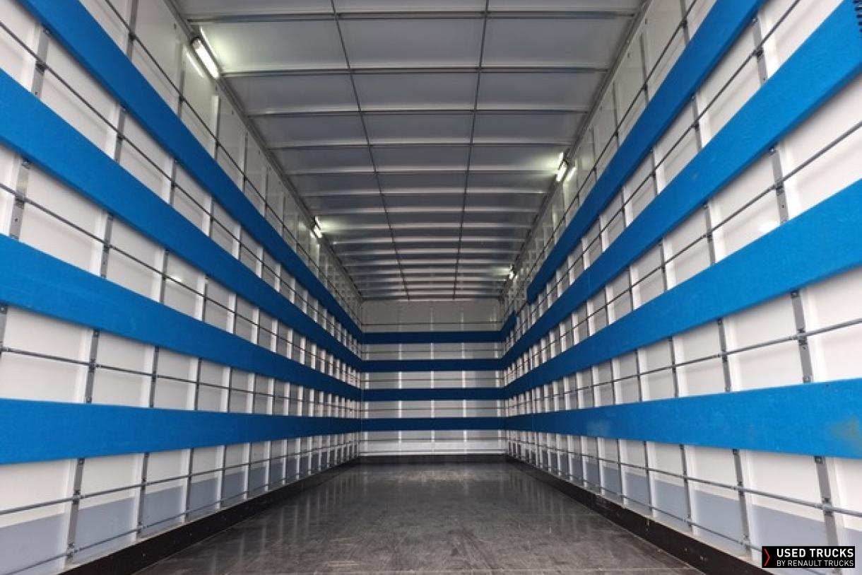 Renault Trucks D Wide 320