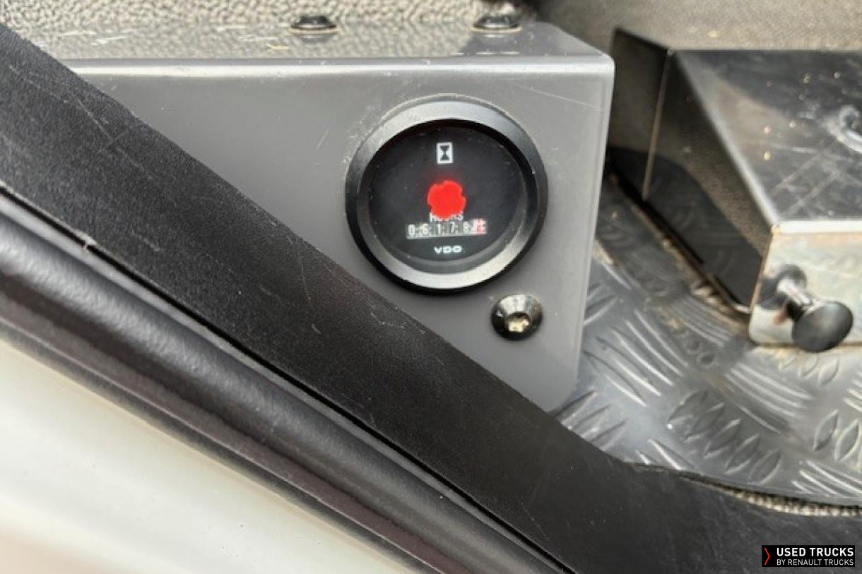 Renault Trucks D 240