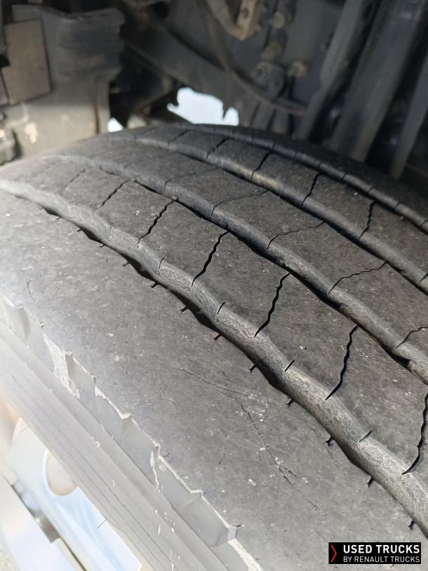 Renault Trucks T High 