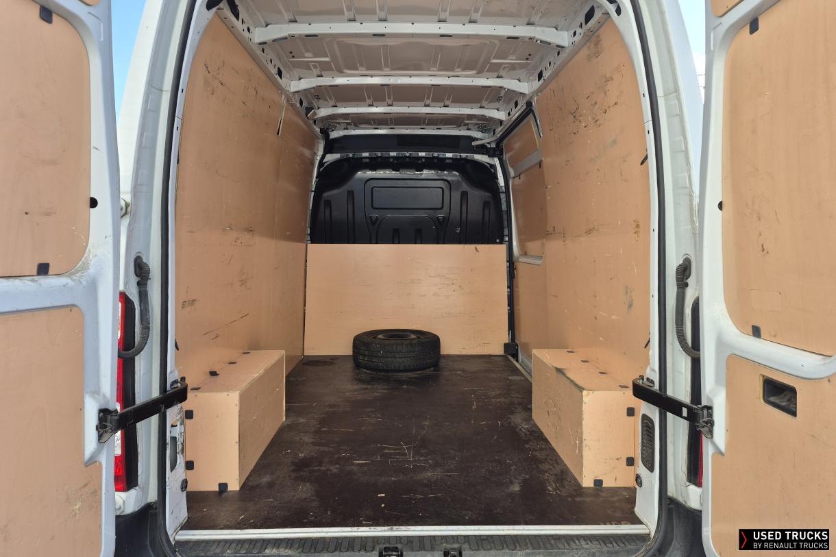 Renault Trucks Master 145