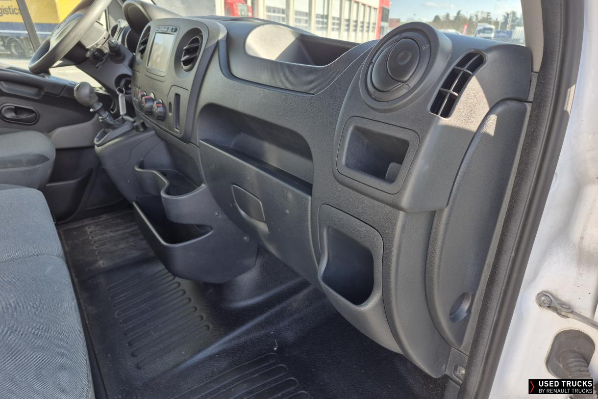 Renault Trucks Master 145