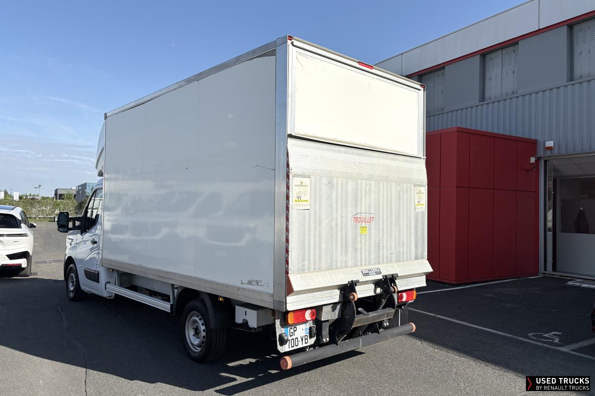Renault Master 145