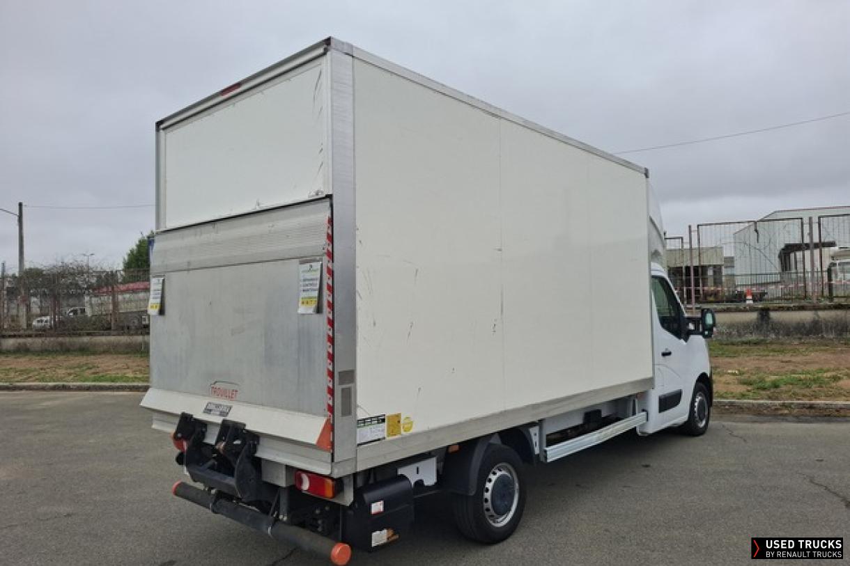Renault Master 145