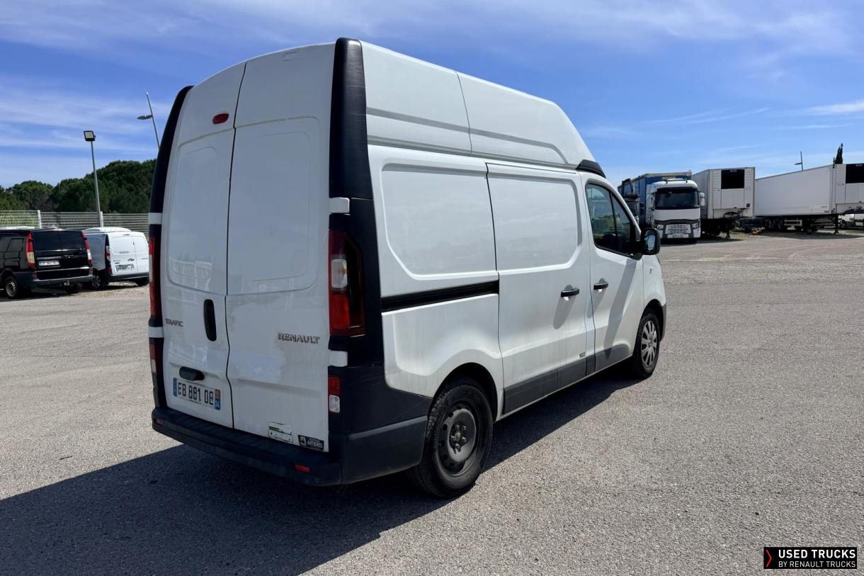 Renault Trucks Trafic 145