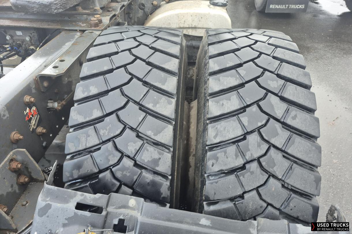 Renault Trucks Premium Route 460