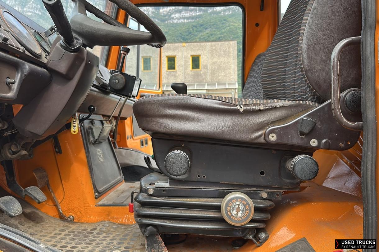 Mercedes-Benz Unimog 240