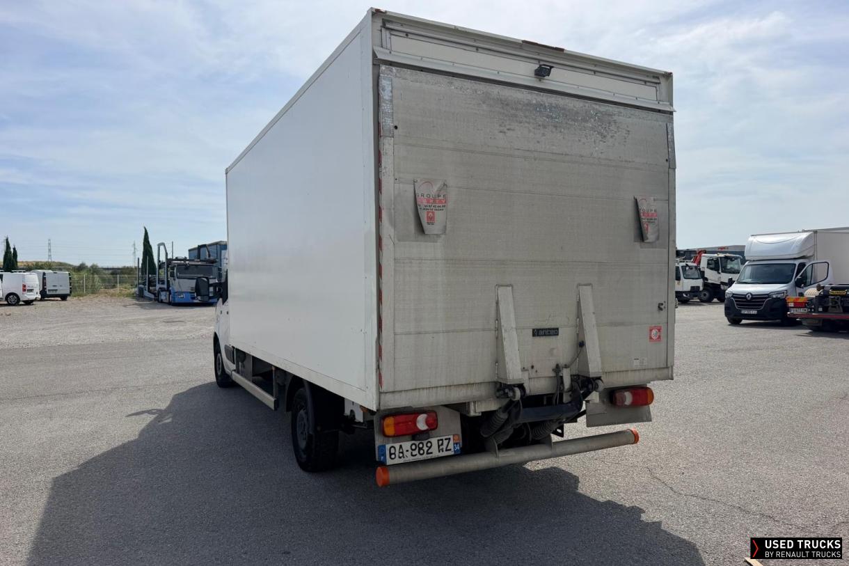 Renault Trucks Master 145