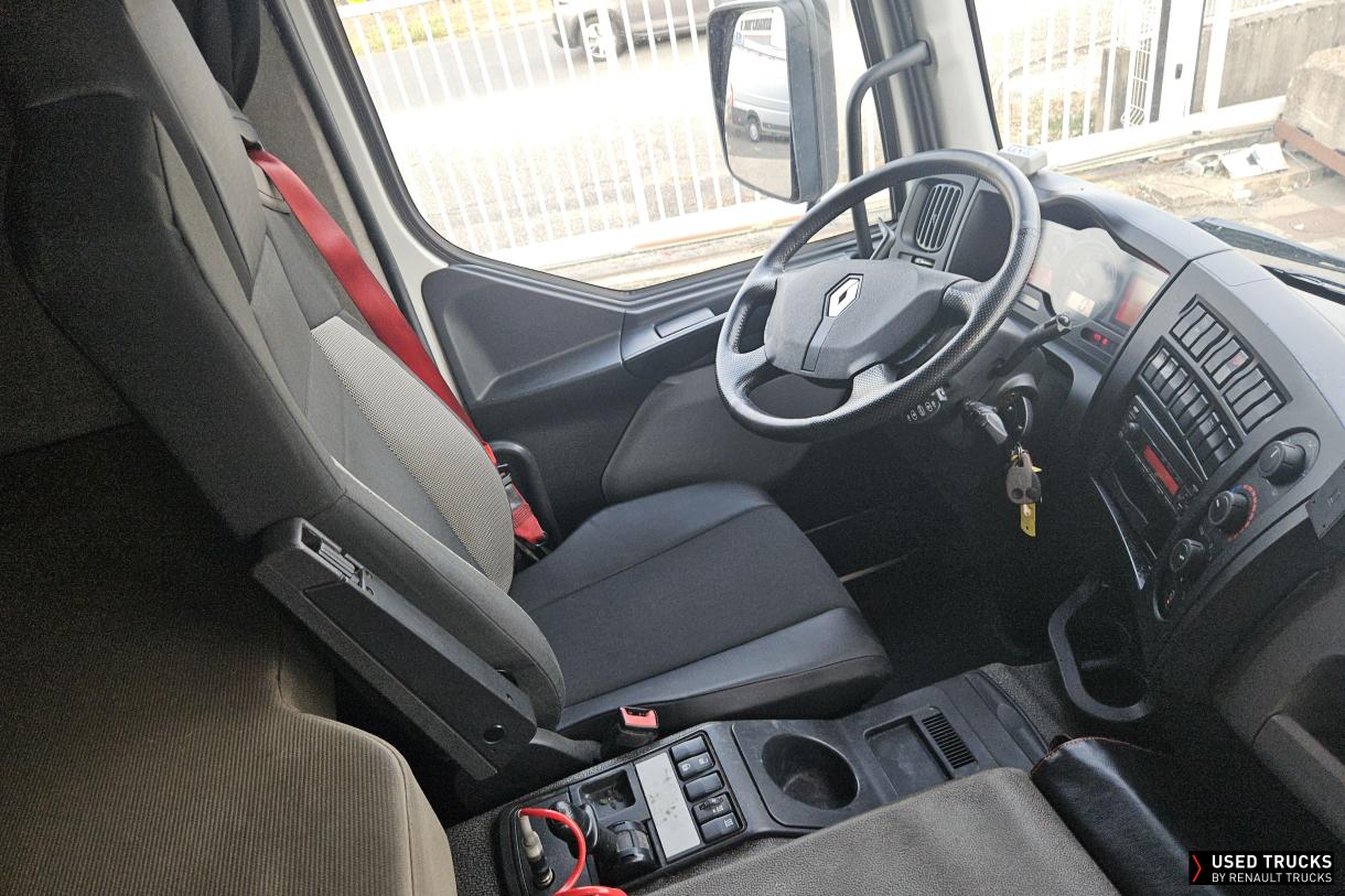 Renault Trucks D Wide 320