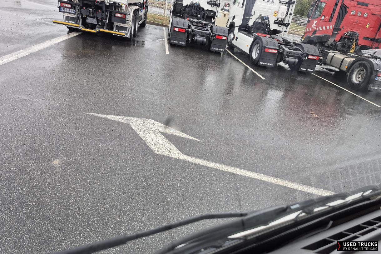 Renault Trucks D 240