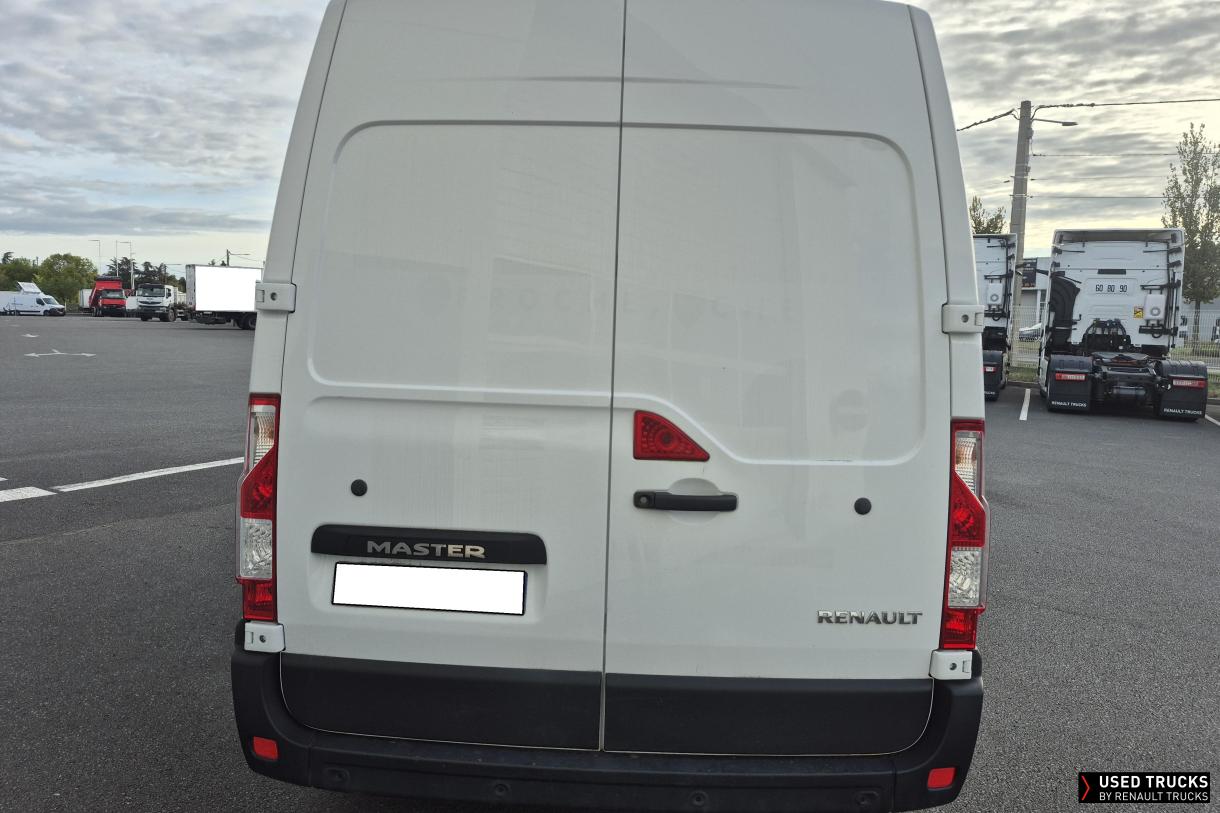 Renault Trucks Master 135
