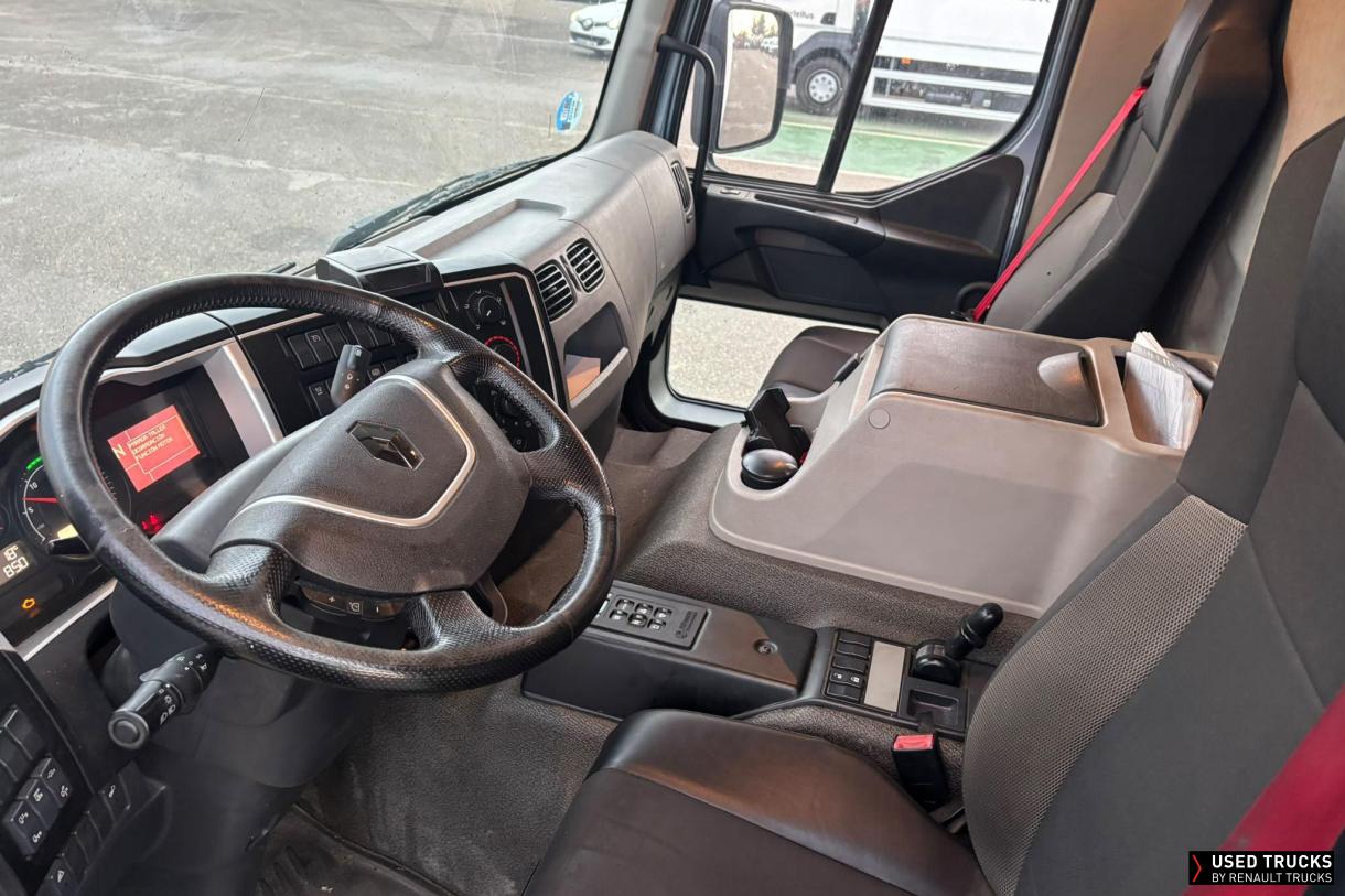 Renault Trucks D Wide 320