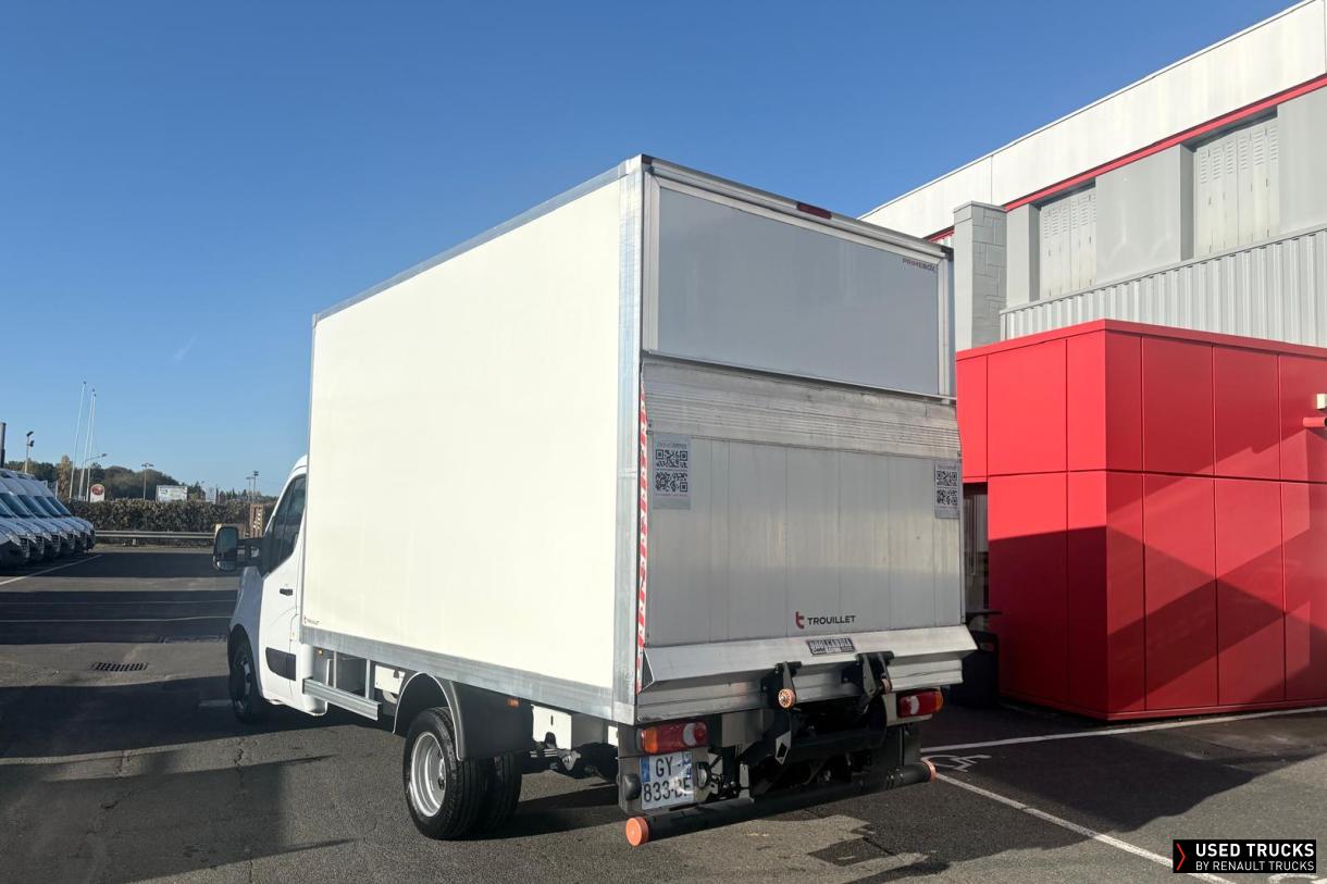 Nissan Interstar 165