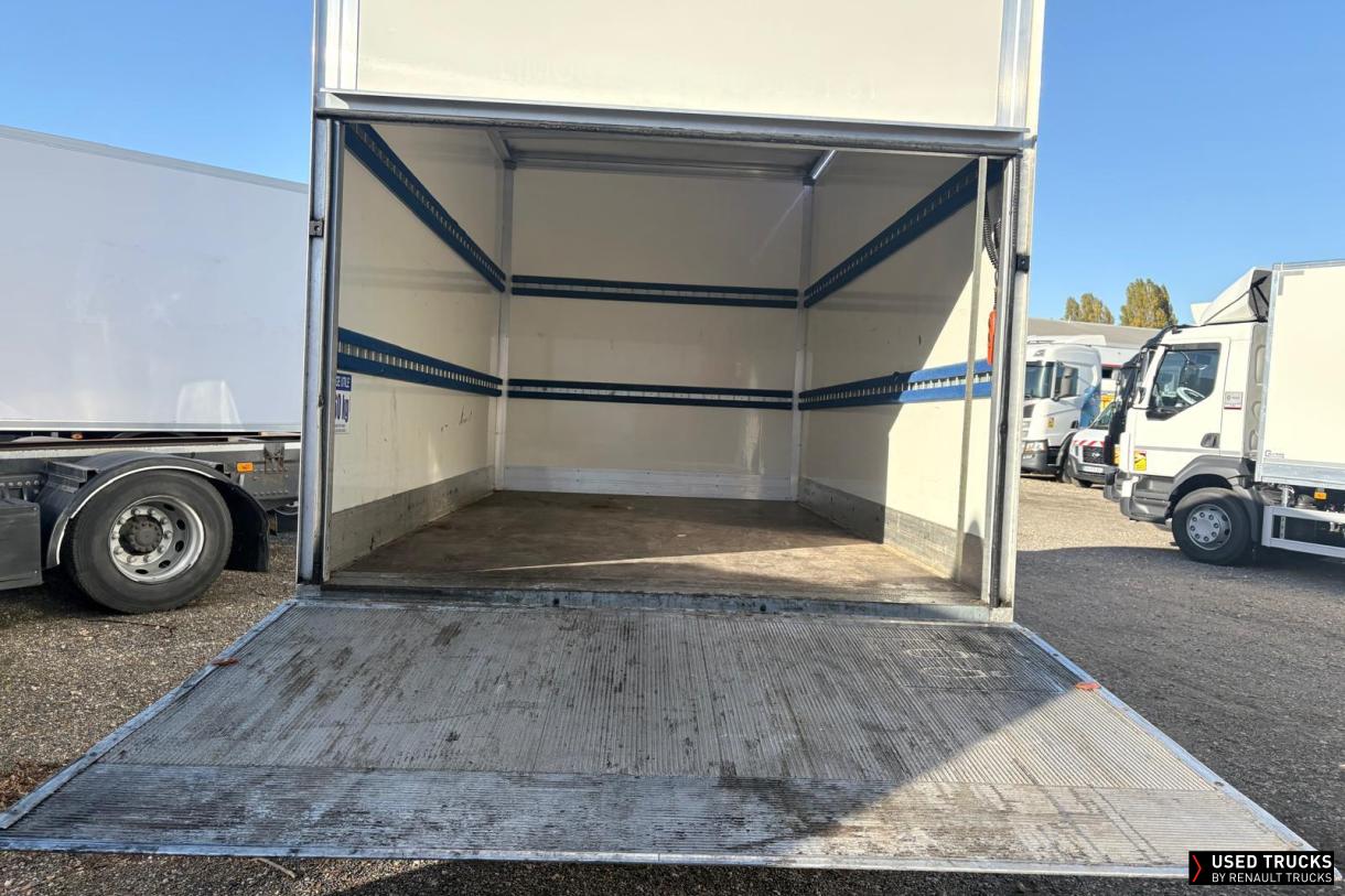 Nissan Interstar 165