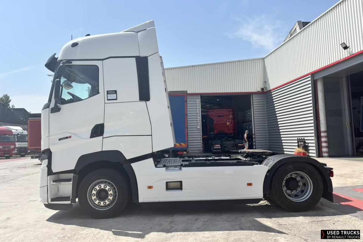 Renault Trucks T High 