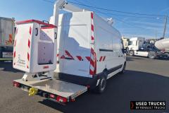 Renault Trucks Master
                                          