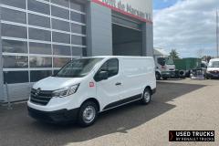 Renault Trucks Trafic
                                          