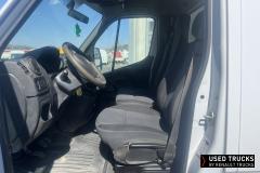 Nissan NV300
                                          145