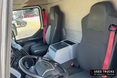 Renault Trucks D
                                          240