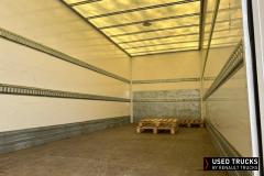 Renault Trucks D
                                          240